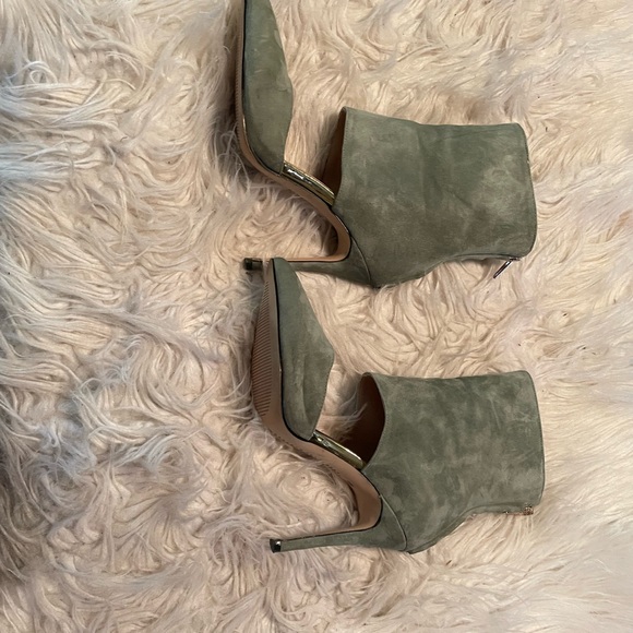 Luxurious shooties by Things to Come. - Picture 3 of 4